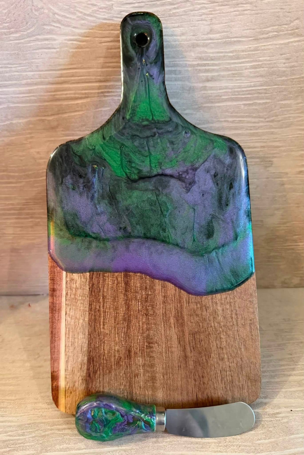 Sip and Pour Resin Chacuterie Board Class 5:30pm
